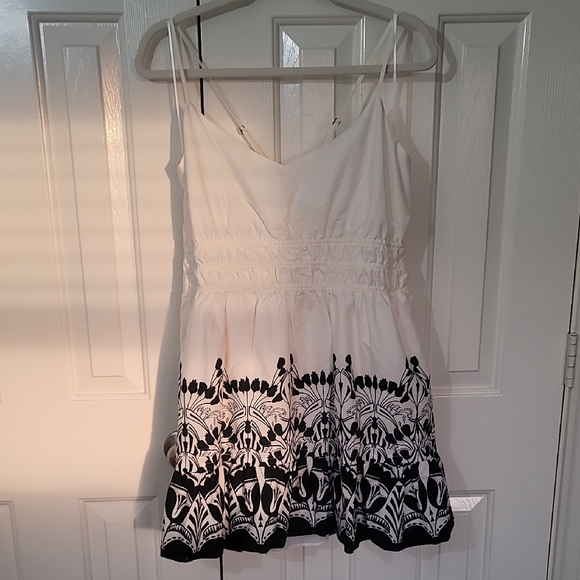 Anthropologie Dresses & Skirts - Anthropologie Monochrome Floral Dress